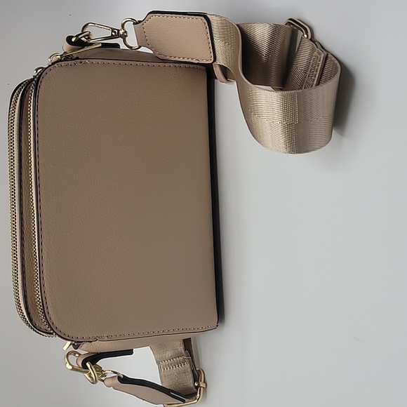 Triple Zip Crossbody Camera Bag with Wide Guitar Strap - Picture 1 of 9